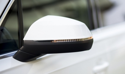 Hỏi về Audi Q7 lỗi gương chỉnh điện và nút start?